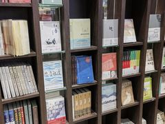 -钟书阁(群光广场店)