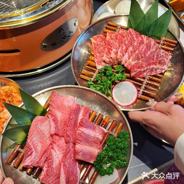 男模烤肉尊嘟有点东西