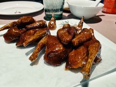 脆皮乳鸽-新荣记(南京西路店)