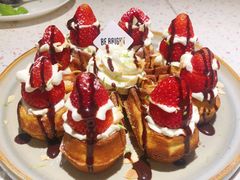 草莓忌廉华夫饼-BE BRIGHT KITCHEN(正佳广场店)