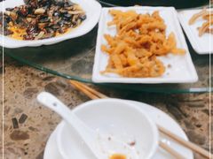 -菌海森林·非遗野生菌火锅(西山区滇池路摩根道店)