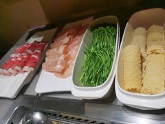 -海底捞火锅(曹安公路店)