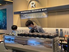 -星巴克臻选(上海合生汇1F店)