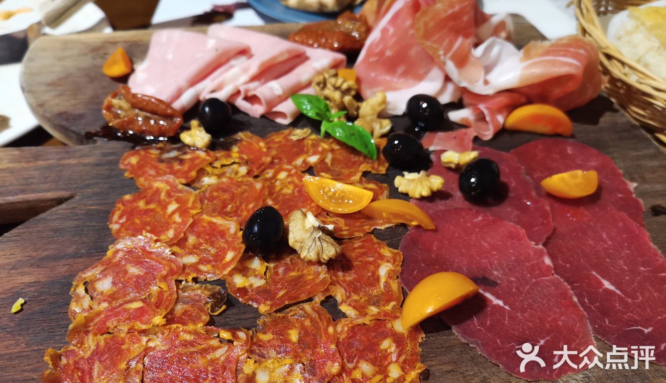 家人们！！仪式感满满的意大利餐厅不冲吗！