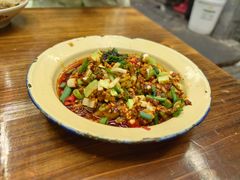 -拈签一笑黄牛肉辣卤串串