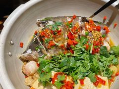 压锅剁椒鱼头-佬麻雀·剁椒鱼头(京基KK One店)