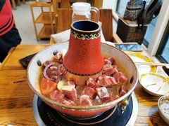-毛辣果·贵州红酸汤牛肉火锅(西单店)