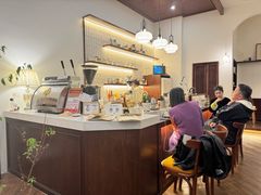 -Café Monson