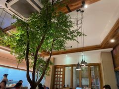 -蜜桃餐厅·伴山(湖滨商业街店)