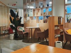 -有何Book(六堰体育馆店)