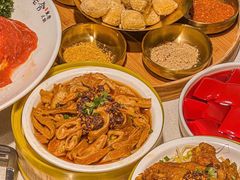-老房老舍重庆火锅(假日城市店)
