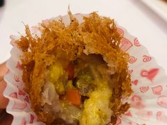 荔浦蜂巢炸芋角-广州酒家(文昌总店)