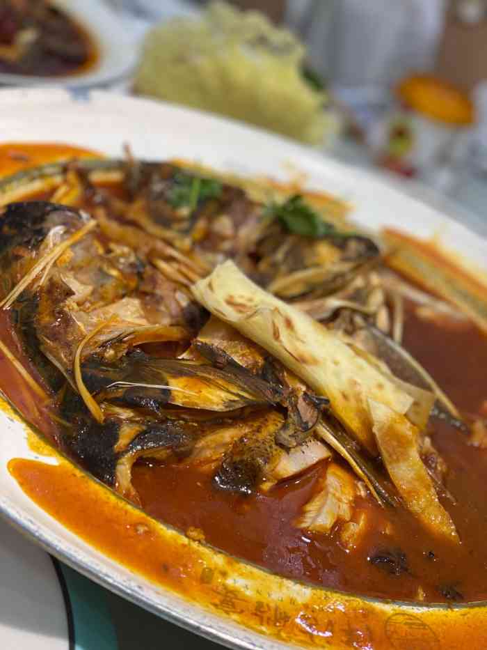 津沽船宴-"饭店店铺很大,装修风格有特色,服务态度不.