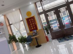 -靓芙泉祛痘.科技美肤连锁