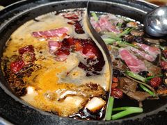 菌汤鸳鸯锅-唇辣号重庆老火锅(亦庄店)