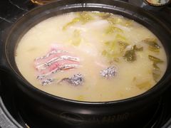 -小椒娘撒椒鱼火锅(三八广场店)