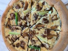 松露牛肝菌披萨-茹·pure vegan(博华广场店)