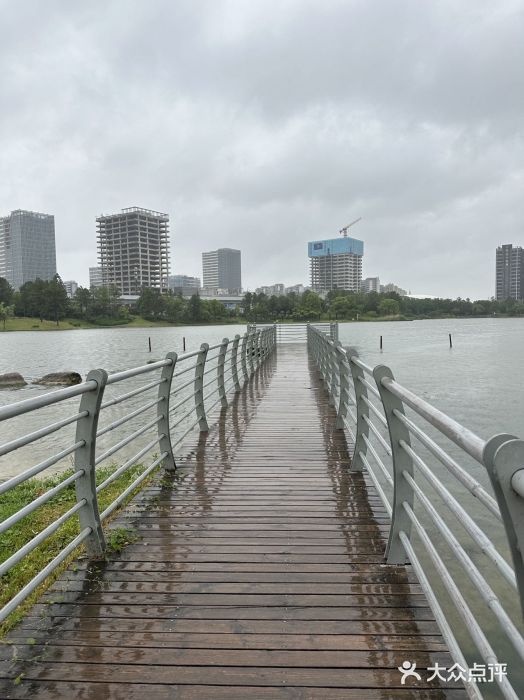 美兰湖景区图片
