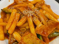 辣白菜炒年糕-桃园中华料理炸酱面(燕儿岛路店)