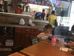 大堂-老妈米线(港龙店)