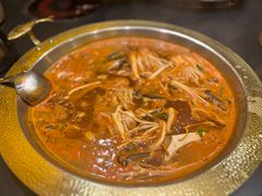 -野山舂·贵州现舂酸汤牛肉(东山店)