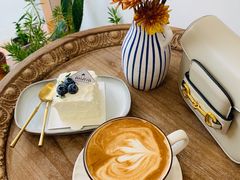 热拿铁-AHAVA·Fang Baking Studio