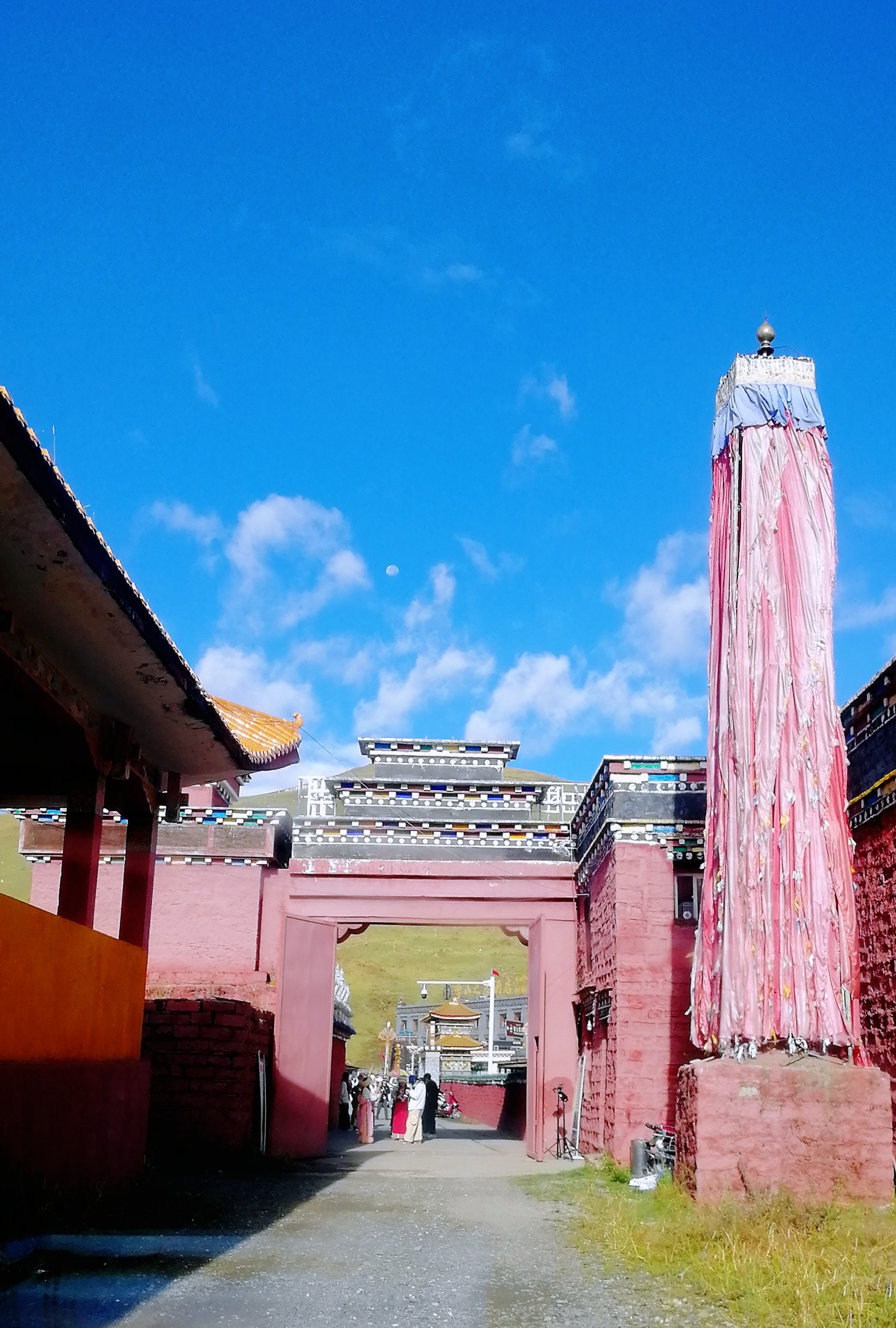 新都桥木雅金塔!太好看了