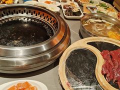 -黑金·寻焰自助百汇·烤肉·火锅(中街店)