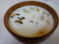 -志龙皇冠吃货椰子铺
