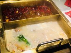 -尚尚仙·酸汤猪手·猪肚鸡火锅(华联万柳购物中心店)