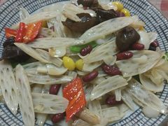 鲜百合炒莲藕-龙桥私厨·姜花菊花过桥鱼·顺德菜(容桂店)