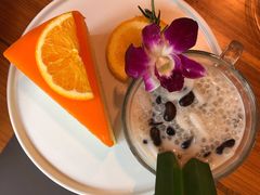 -Chom Cafe and Restaurant