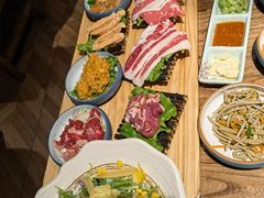 -明洞阿姨·韩式酱蟹烤肉·创意料理(三元桥店)