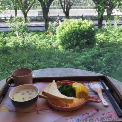 -莉泽月子中心(凯旋江景店)