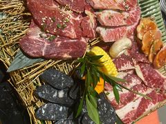 -山川小町·极番烧肉(新地假日广场店)