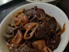 -松树干拌面店
