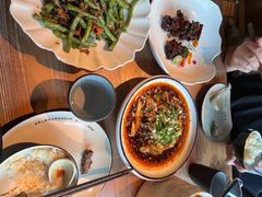 -临界音乐酒馆·小龙虾·江湖菜(华熙LIVE·鱼洞店)
