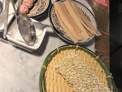 -尚尚仙·酸汤猪手·猪肚鸡火锅(华联万柳购物中心店)