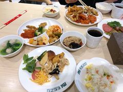 -梦航彩虹之约自助餐厅(华府天地店)