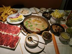 -牛人日志·鲜牛肉骨汤火锅(万科里瑧店)