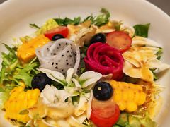 中式田园鲜蔬沙拉-沈灶河豚宴·河豚融合餐厅(汉中路店)