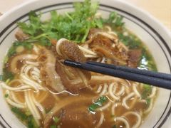 -小马牛肉面·牛骨熬制(南京博物院店)