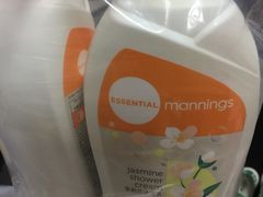 -万宁(新城市广场店)