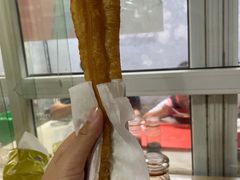 油条-张阿三馄饨店