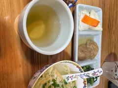 -裕兴记·蟹黄面馆养育巷精选店面馆