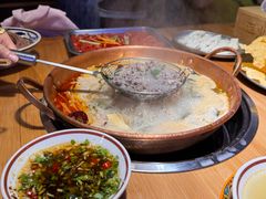 -洱火云南酸菜牛肉火锅(石景山当代商城店)