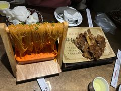 -东口码头·烧鸽子·鱼头泡饼·地方菜(金鹰悦城店)