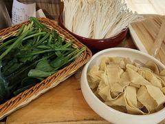 -颐辰舍岁岁羊(文昌万达景园店)