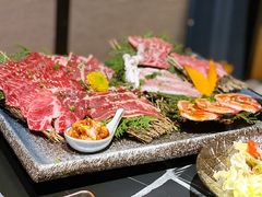 -山川小町·极番烧肉(新地假日广场店)