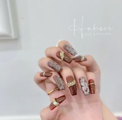 -花岐款式专研健康美甲沙龙